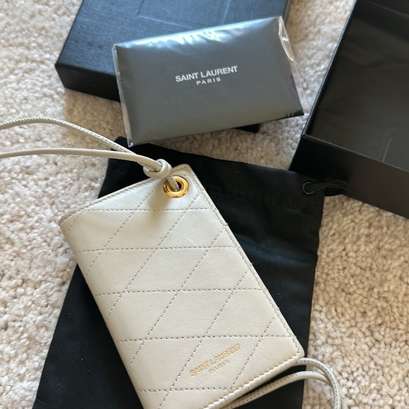 SAINT LAURENT FLIP CARD CASE IN QUILTED LAMBSKIN - Picture 3 of 7